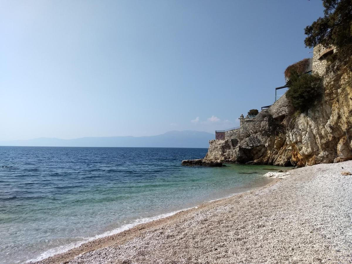 Little Flower City Studio 5 - Rijeka Rent Εξωτερικό φωτογραφία