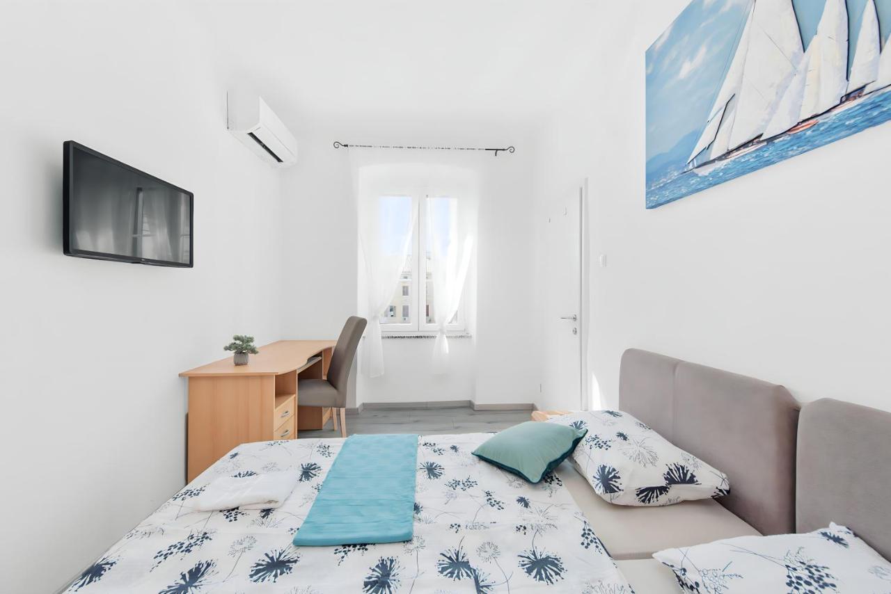 Little Flower City Studio 5 - Rijeka Rent Εξωτερικό φωτογραφία