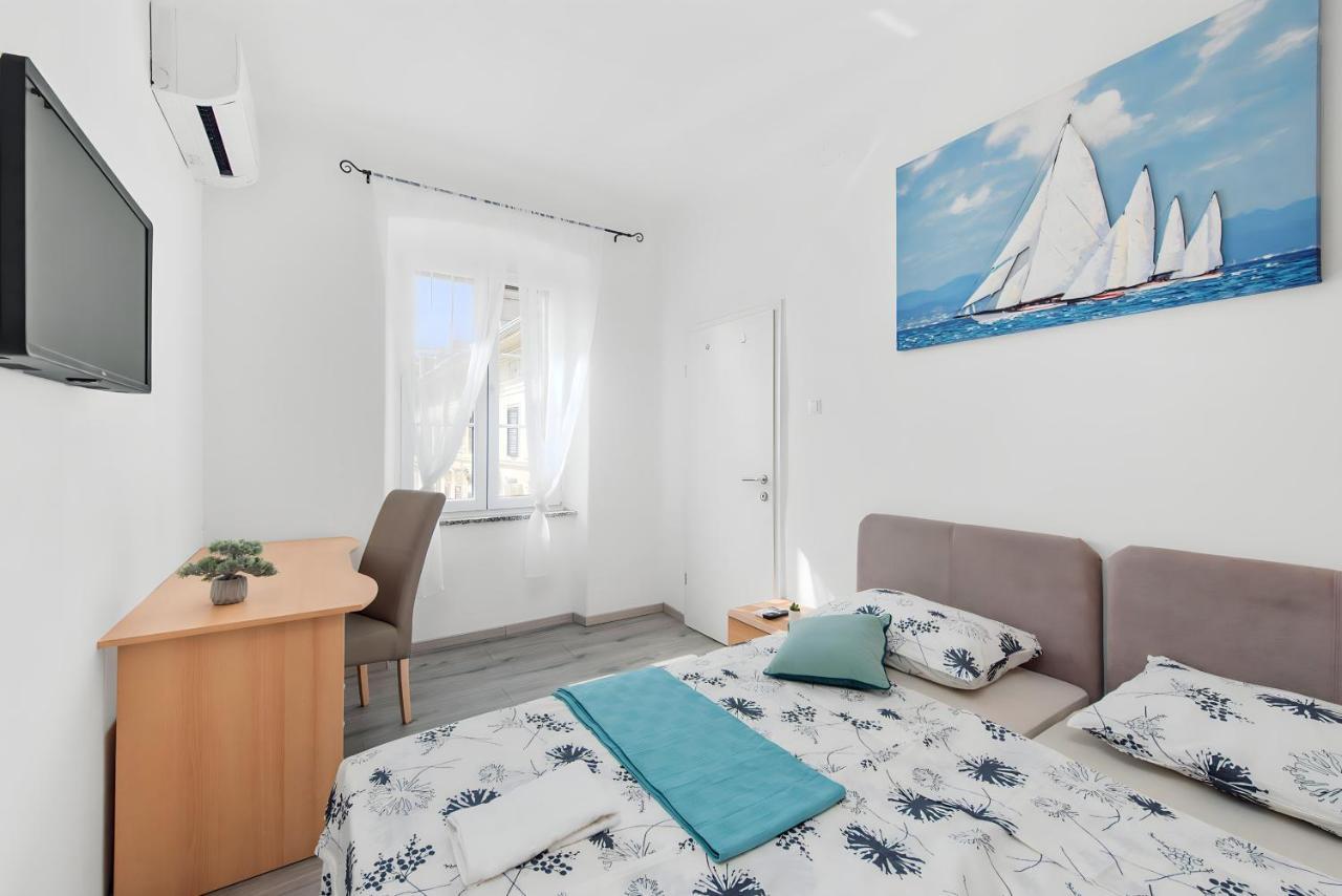 Little Flower City Studio 5 - Rijeka Rent Εξωτερικό φωτογραφία